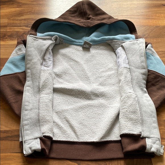 Nike Kids Brown and Gray Jogger Set with Blue Accents - Picture 5 of 8